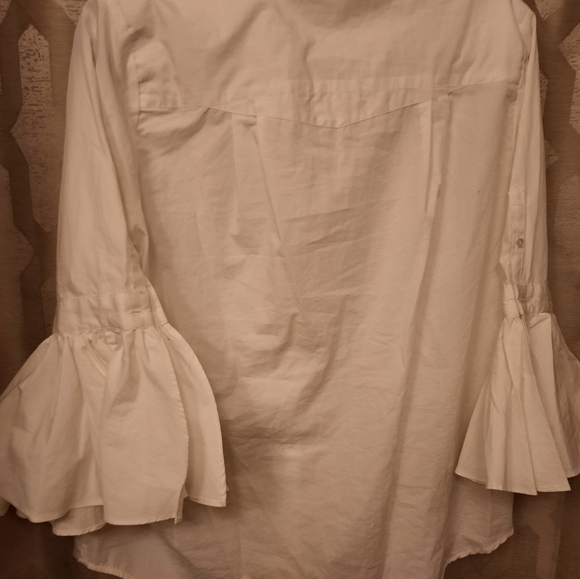 Brand new with tags H&M button down shirt w/ flared buttoned 3/4 sleeves - Picture 2 of 6